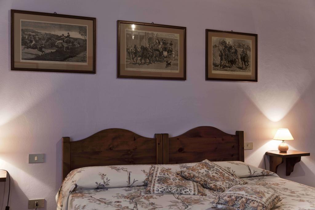 Tenuta Di Colle Alberti Agriturismo Villa Черето Гуиди Стая снимка